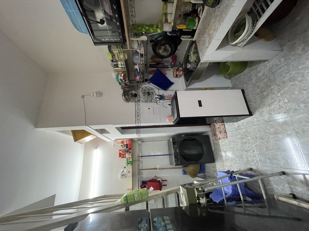 Bán nhà 2 tầng SHR đường Lò Gốm Q6, Giá nhỉn 2 tỷ, nhiều tiện ích xung quanh, khu trung tâm sầm uất